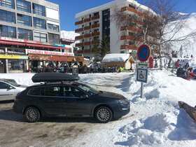 Parking handiskieur