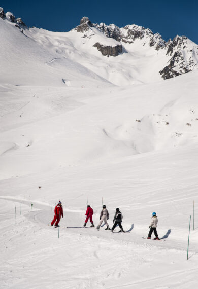 Cours de ski collectif sur la piste Col de la Madeleine